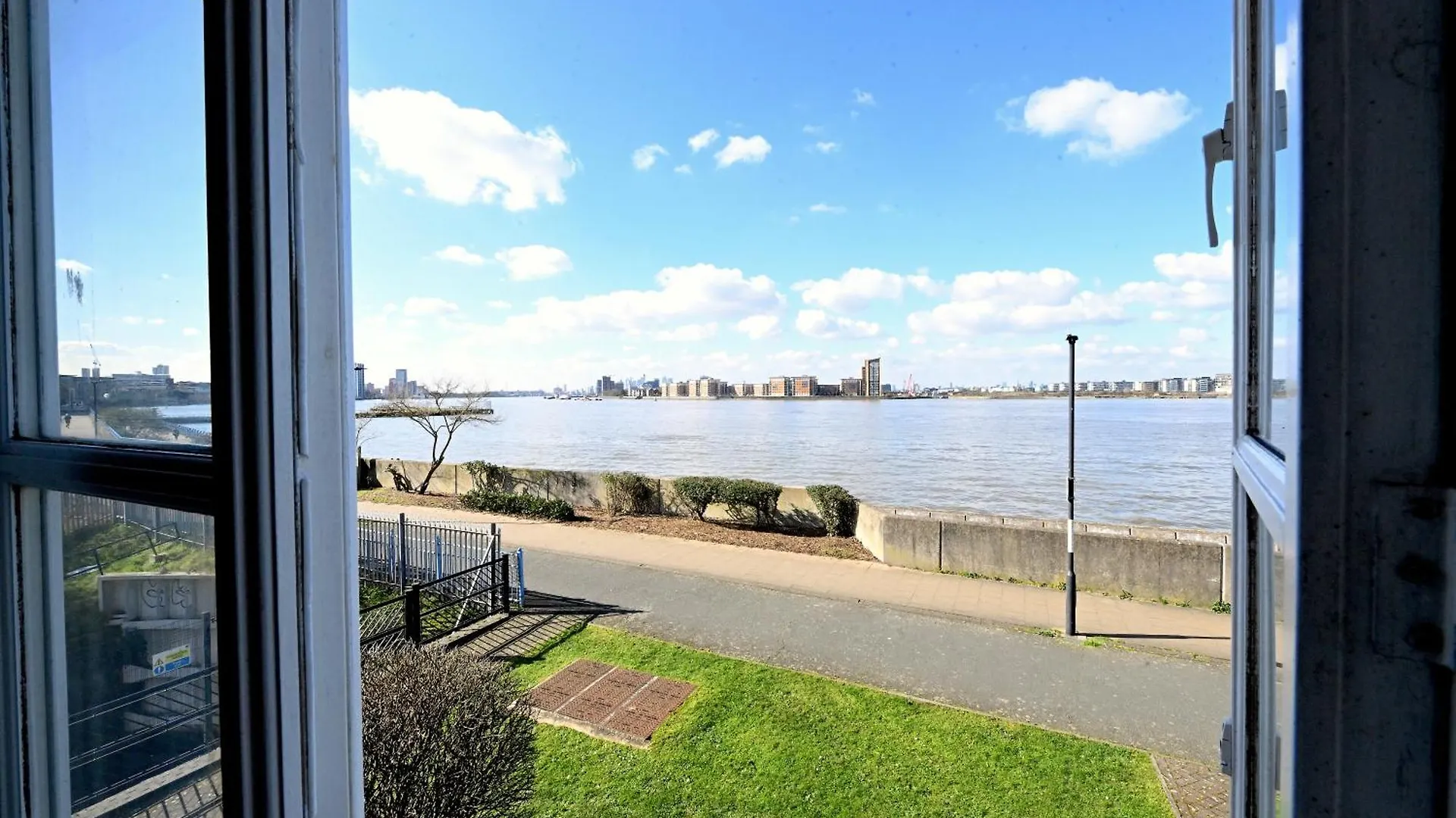 شقة Unique 2-Bedroom Accommodation With River Views! لندن